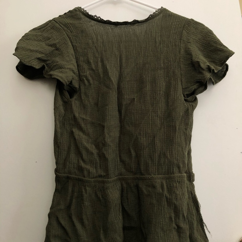Green blouse - Picture 3 of 3